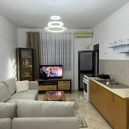 شقة Shtepi Plazhi *